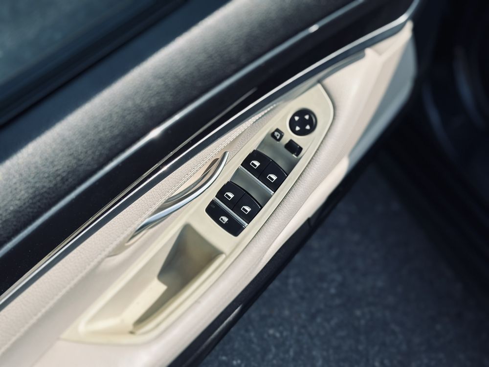 BMW 523i F10 2010рік.