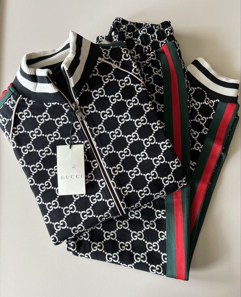 Śliczny dres Gucci