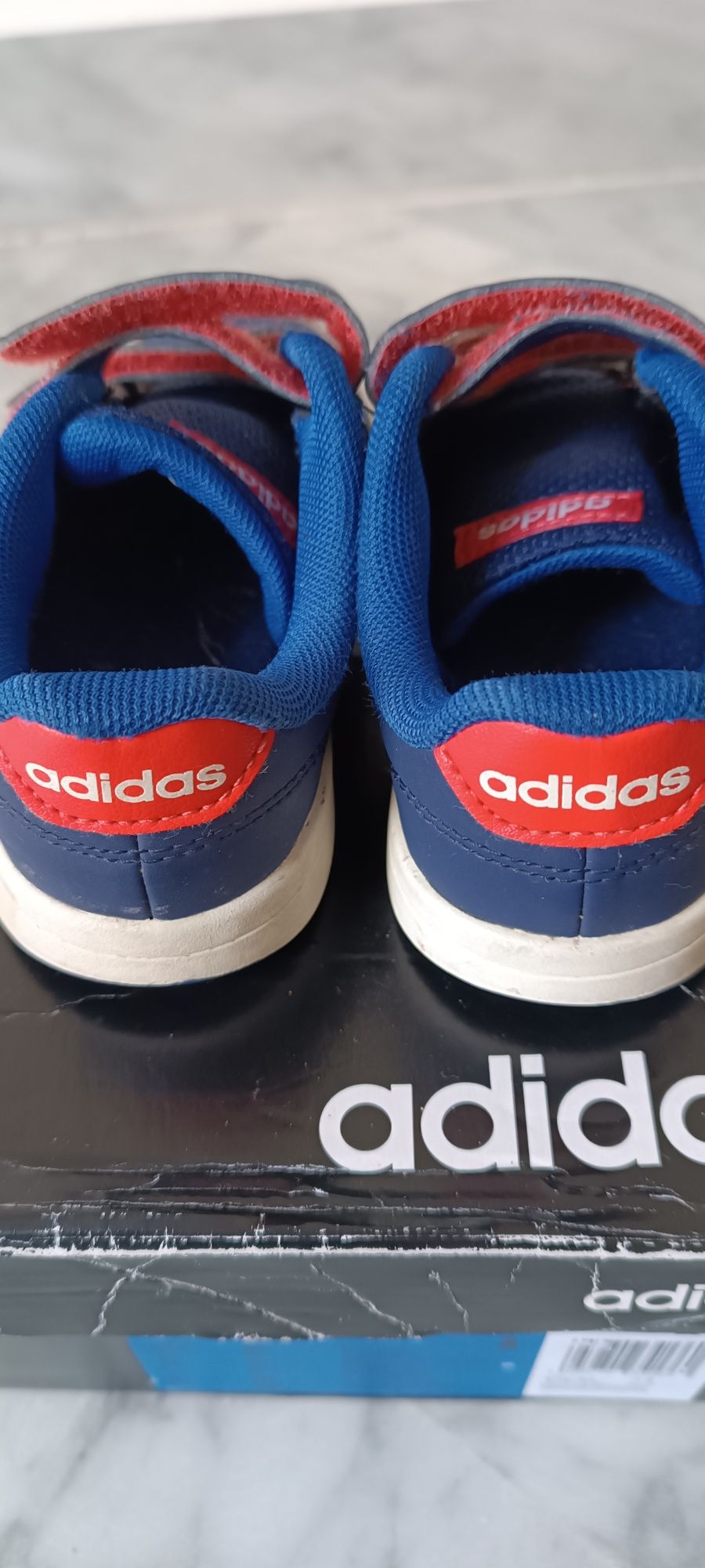 Кроссовки Adidas 23 р