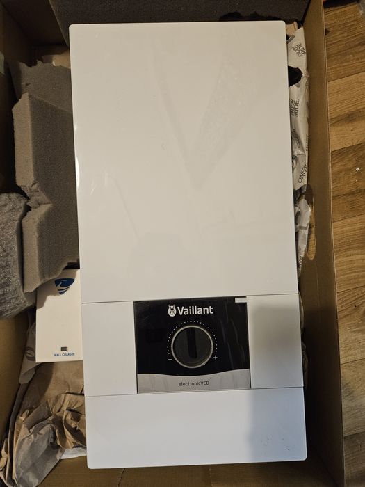 Przepływowy podgrzewacz wody VAILLANT VED E 21/8 2,1kW 400V