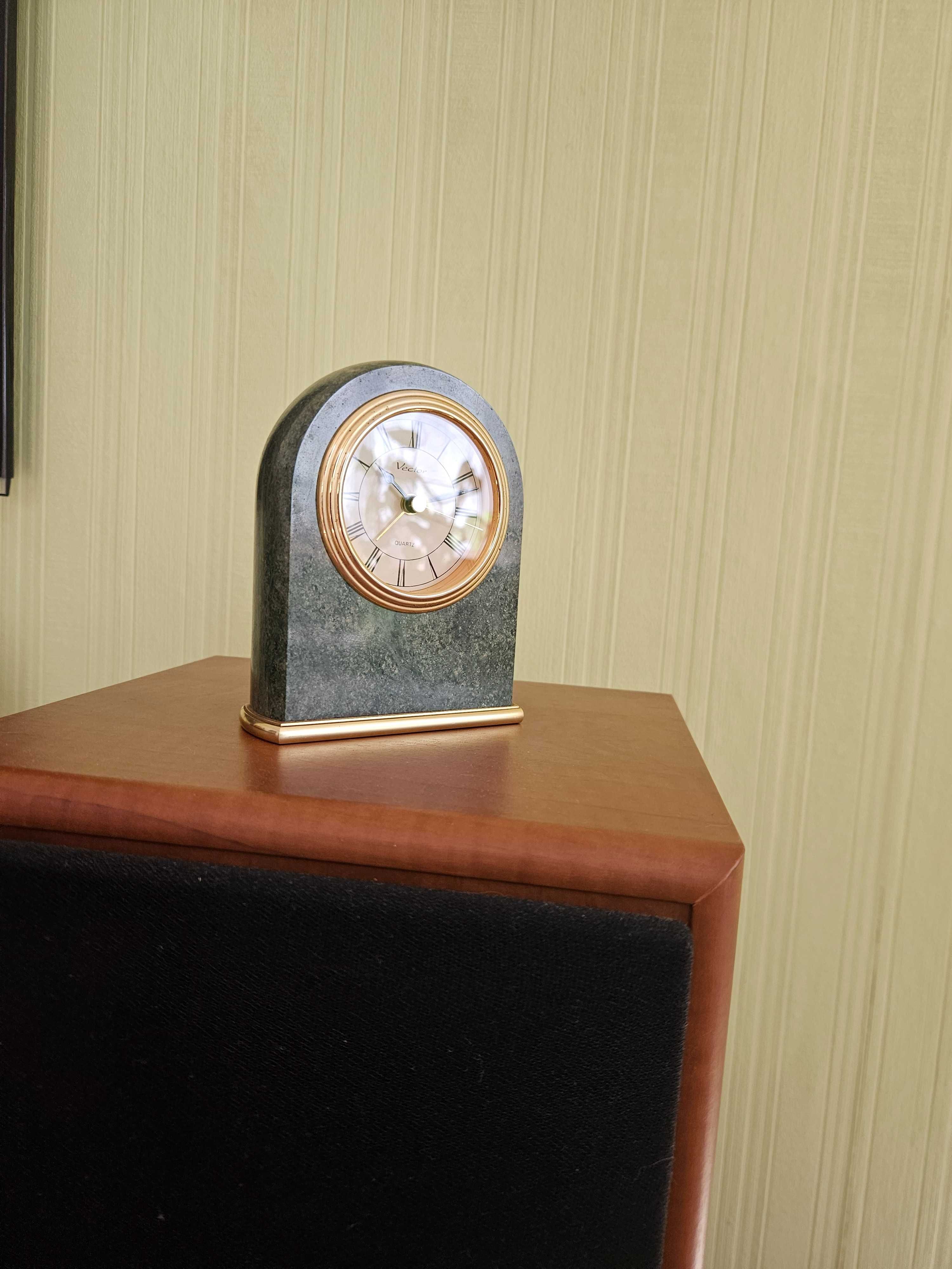 Zegar Vector quartz