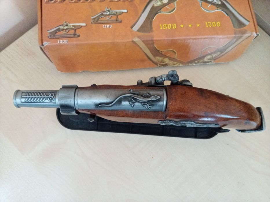 Пістоль металева пістолет