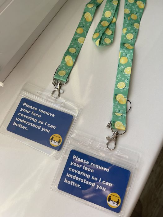 Бейджик на шнуре, брелок для ключей