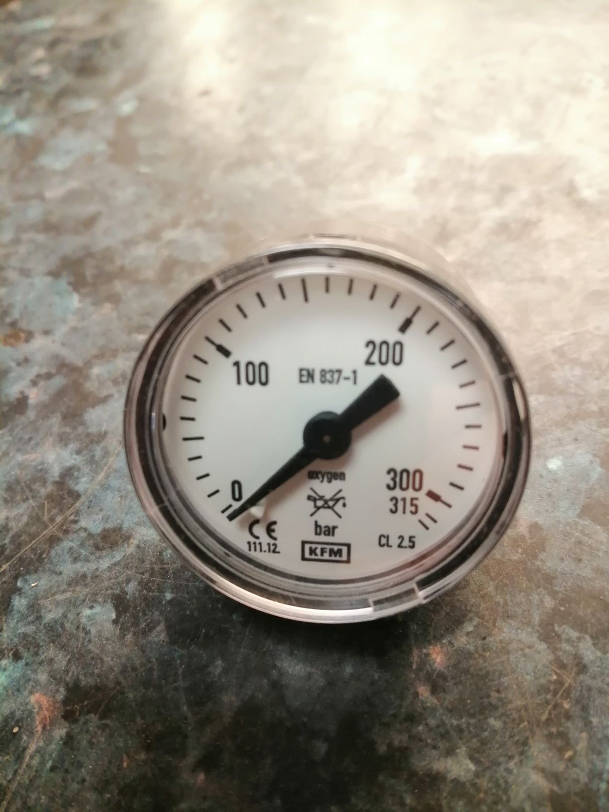 Sprzedam manometry30 bar