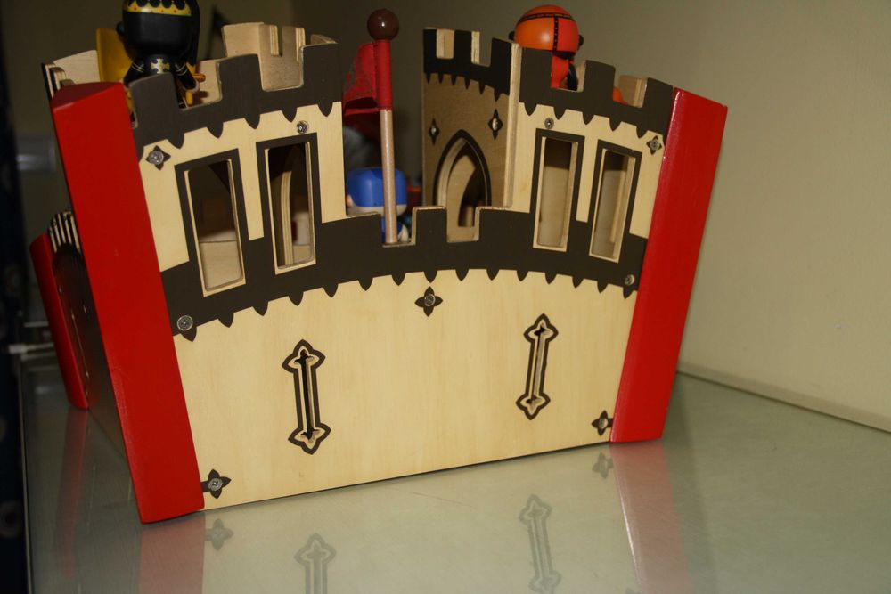 Castelo de madeira muito divertido