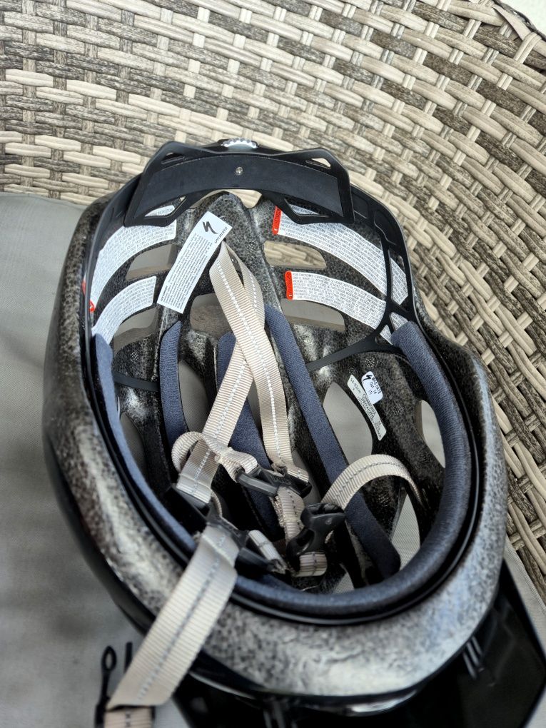 Kask rowerowy specialized