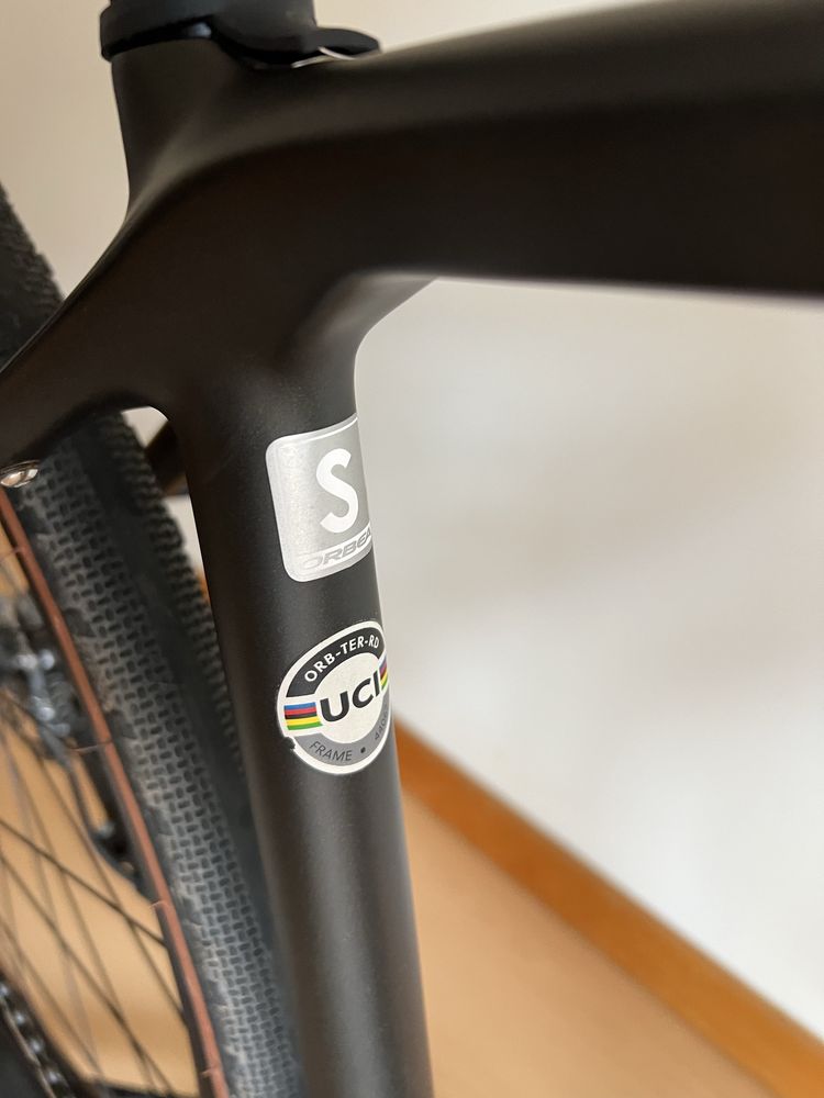 Bicicleta gravel orbea