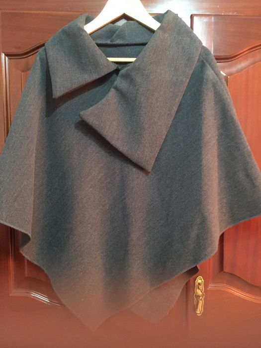 Roupa (tipo casaco) vestindo-se pela cabeça