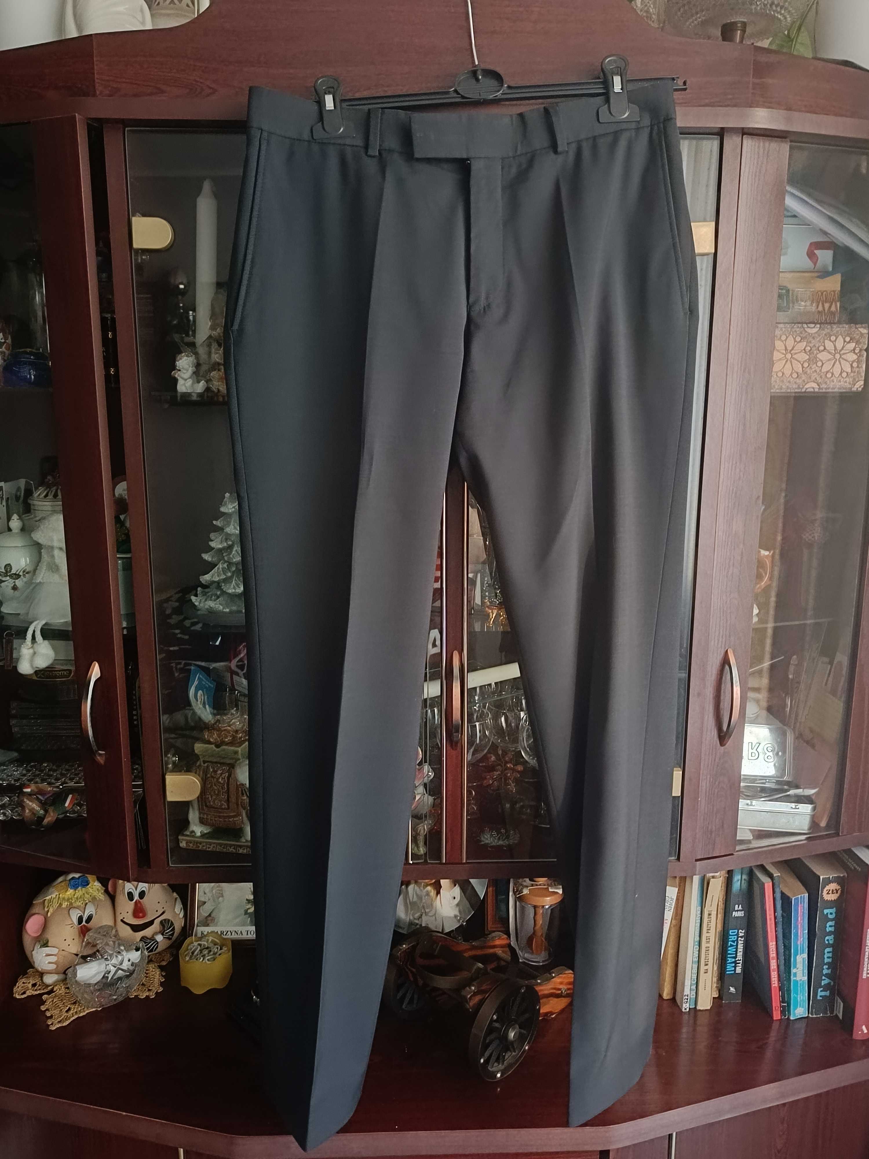 Garnitur męski roz M /175