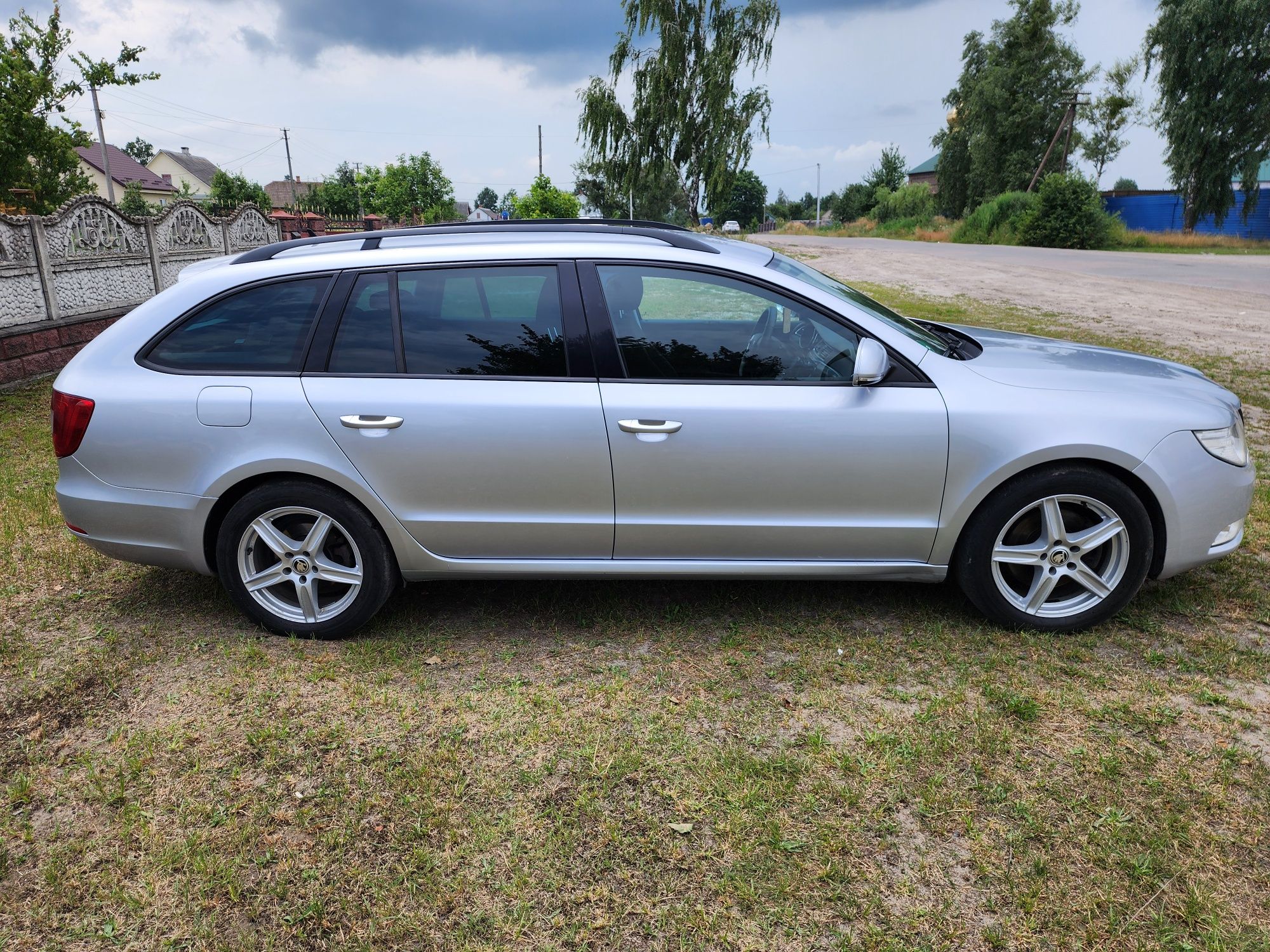 Skoda superb 2 2.0 tdi універсал