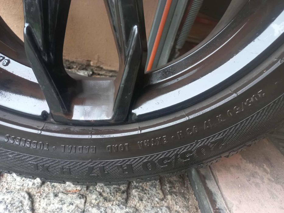 Opony zimowe z felgami aluminiowymi 205/50 R17
