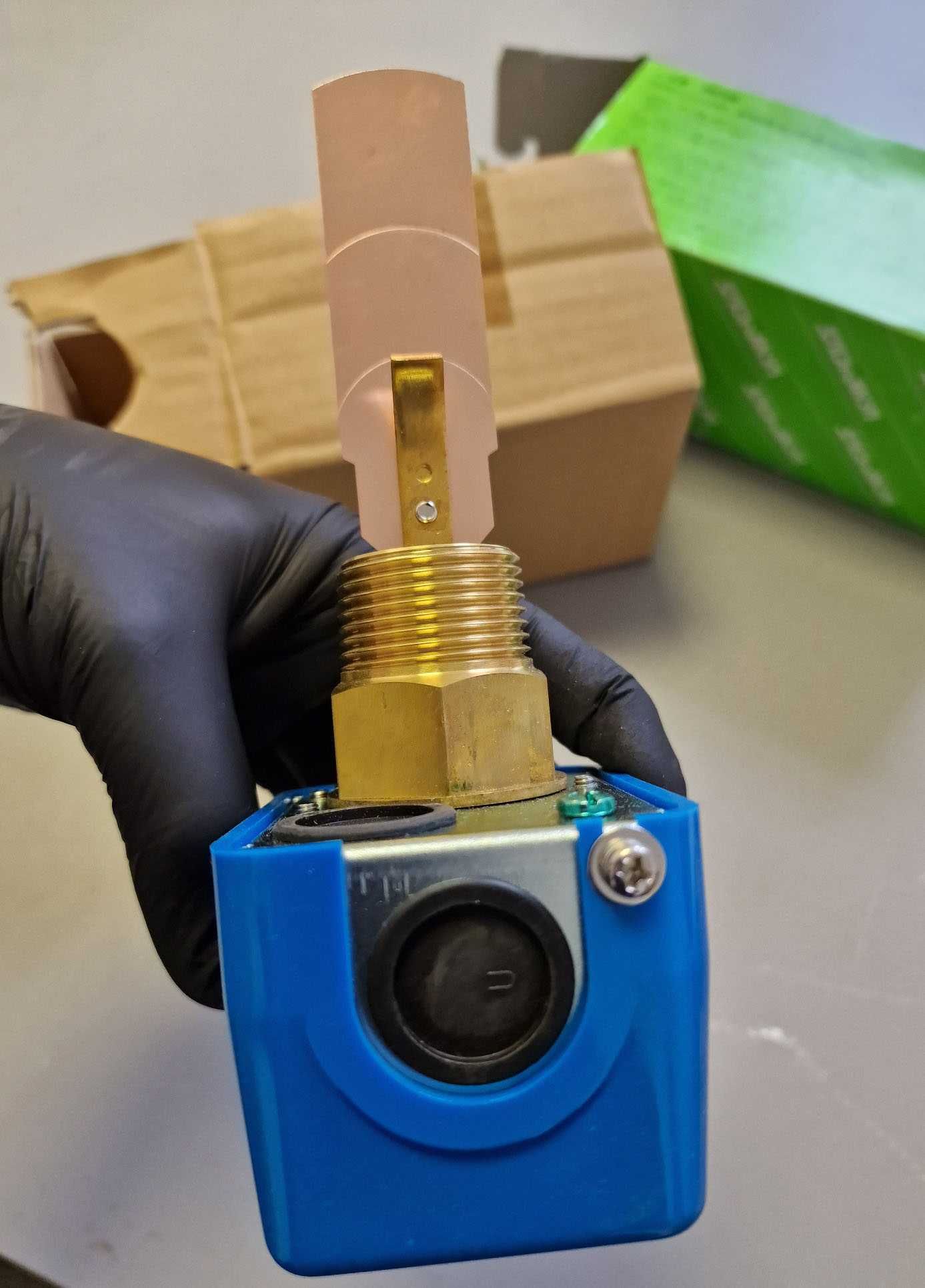 Danfoss Saginomiya FQS-U30G elektrozawór hydrauliczny