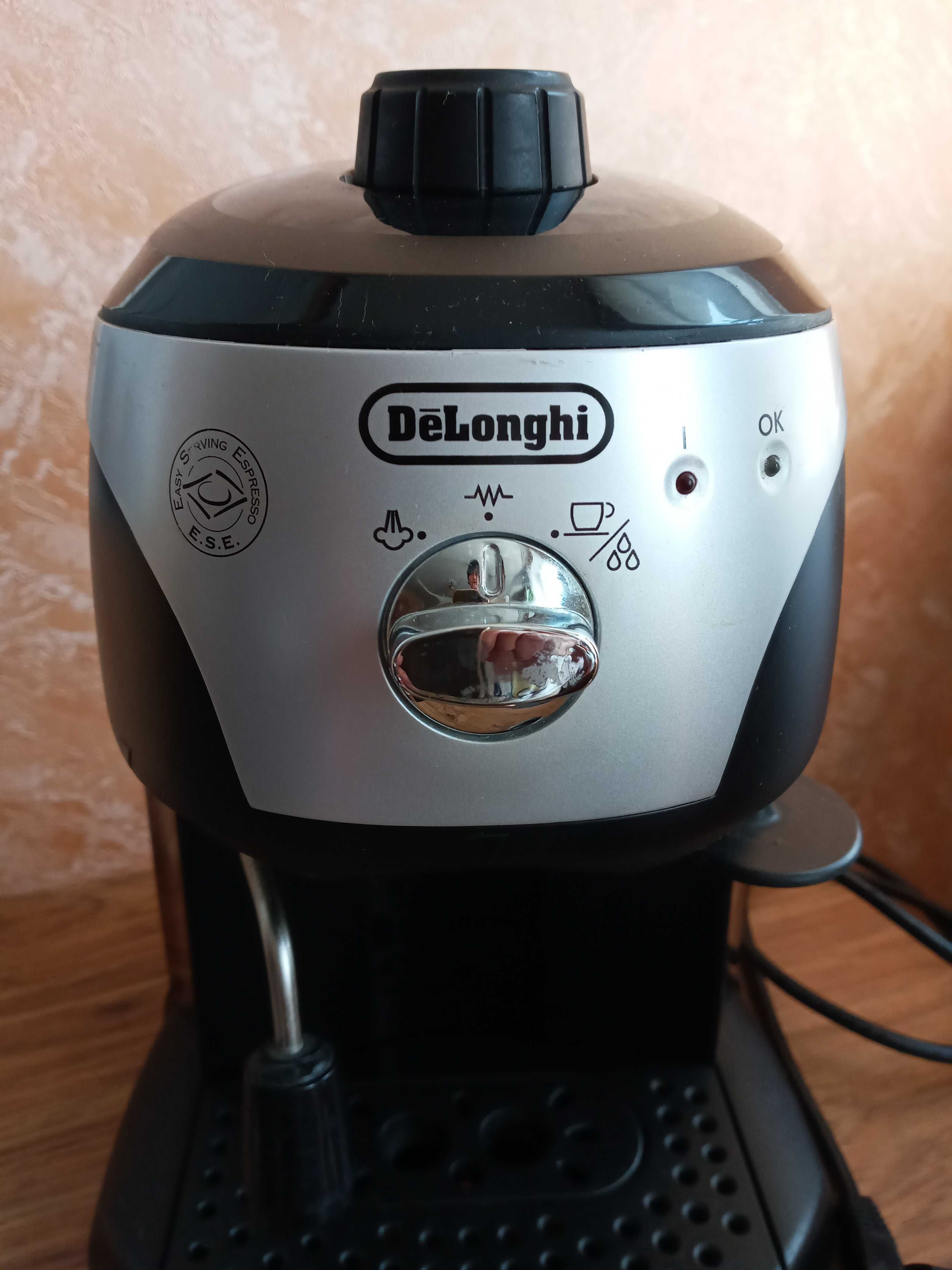 Кофеварка Delonghi EC 221.B