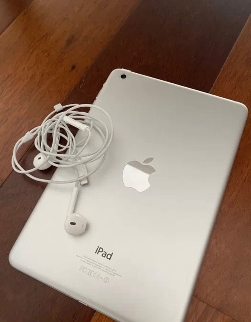 iPad Mini Silver En perfeito estado