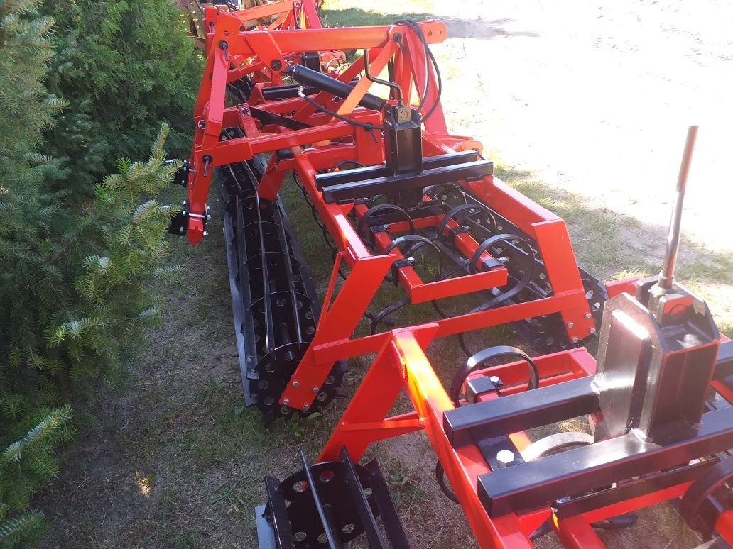Agregat  uprawowo-siewny 3 m.