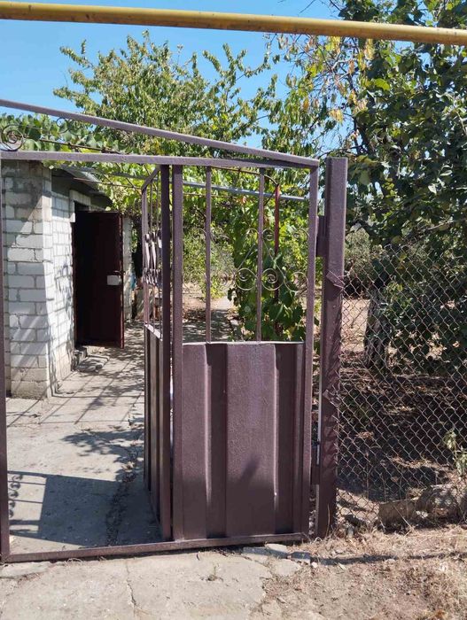 Продам дачу на Юбилейном,земли 6 сот,цена 14т,торг