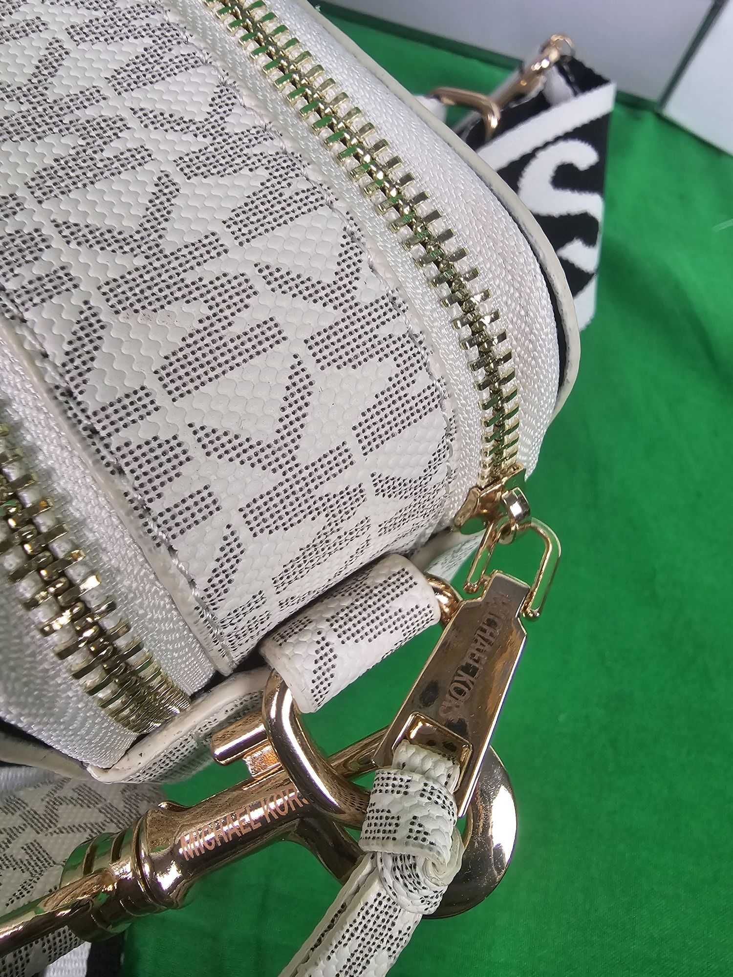Torebka kuferek monogram Michael Kors Torba Hit jasny Premium