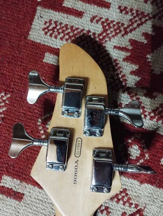 Gitara basowa, bas, Yamaha ERB070