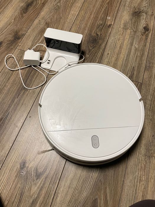 Mi Robot Vacuum-Mop Essential