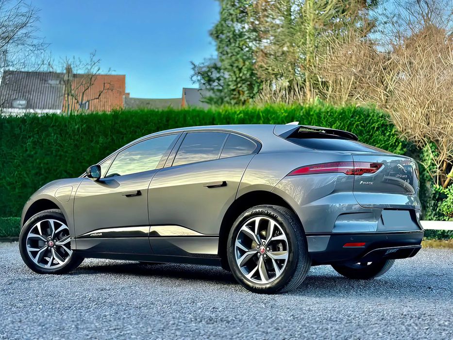 Jaguar I-Pace      2020