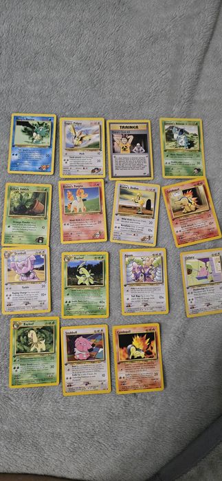 Sprzedam stare karty pokemon