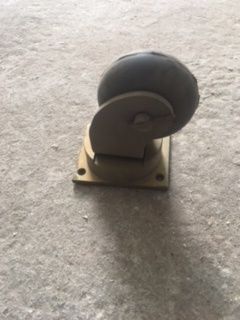 Колесики на тележку (тачку) . Поворотные . С фиксатором. Новые