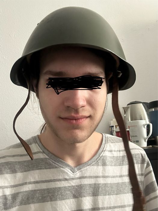Kask wojskowy / hełm