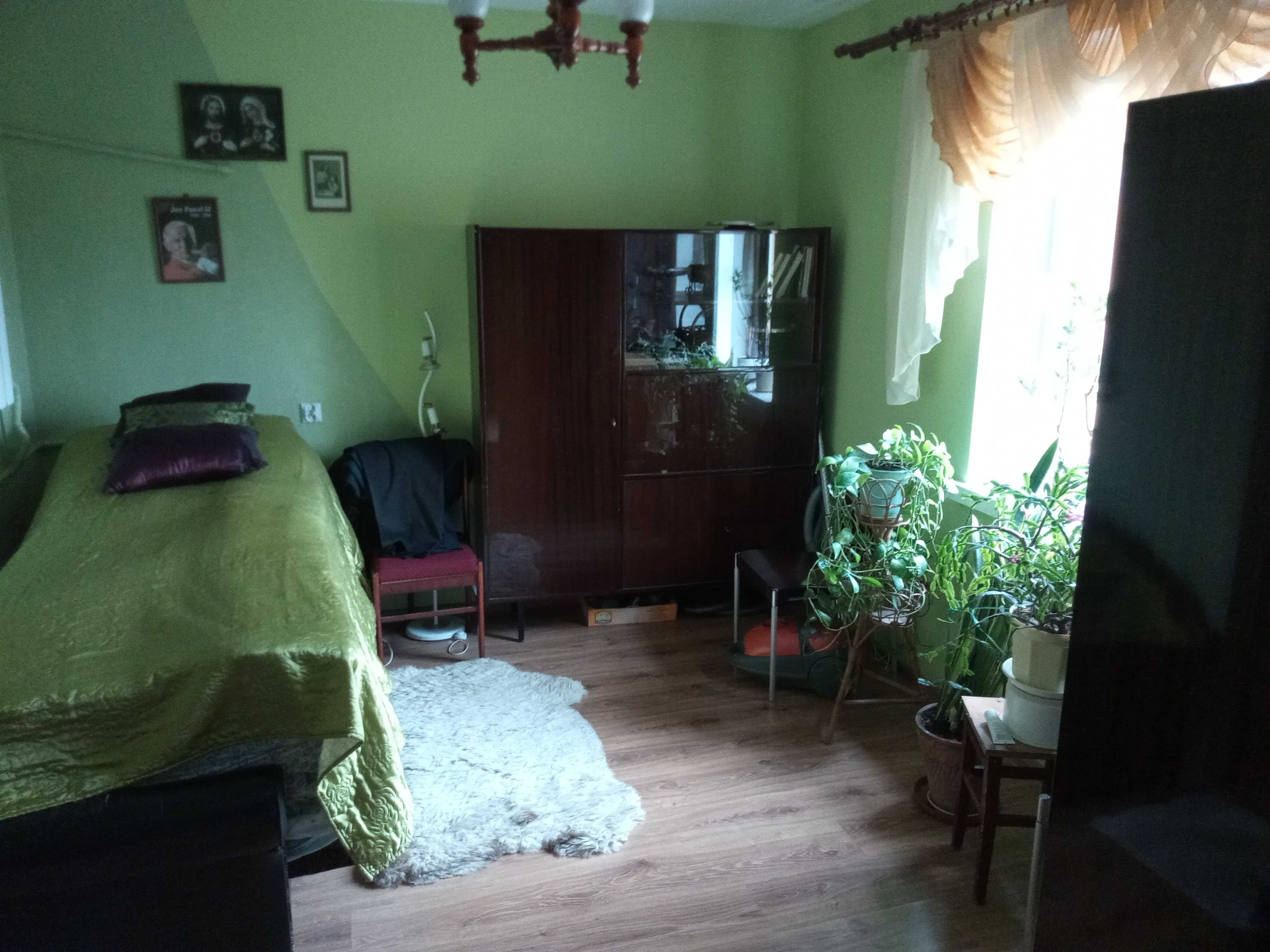 Mieszkanie w domu parterowym z działką w Wichowie