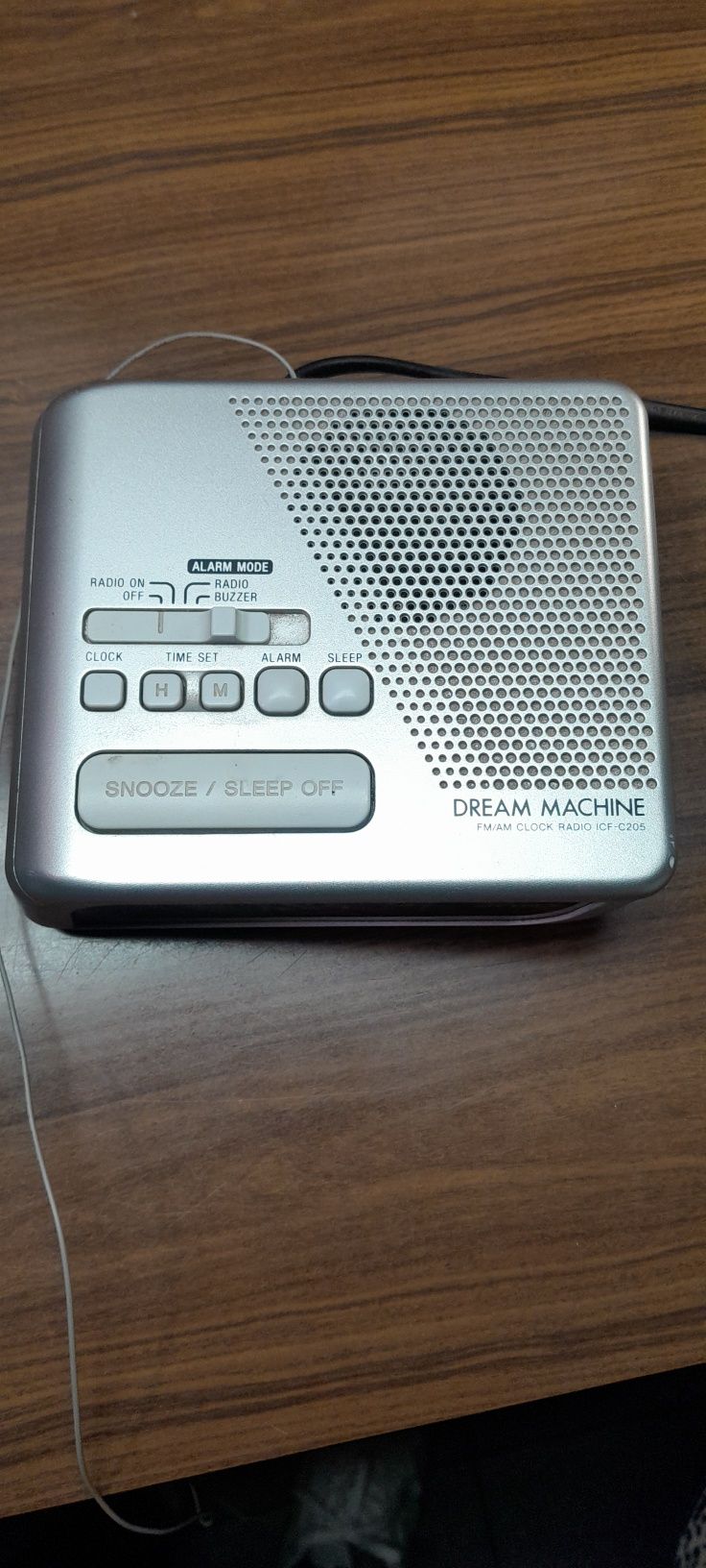 Radio relógio a luz e a pilhas
