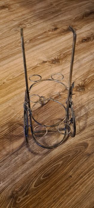 Metalowy stojak na wino, butelkę i kieliszki