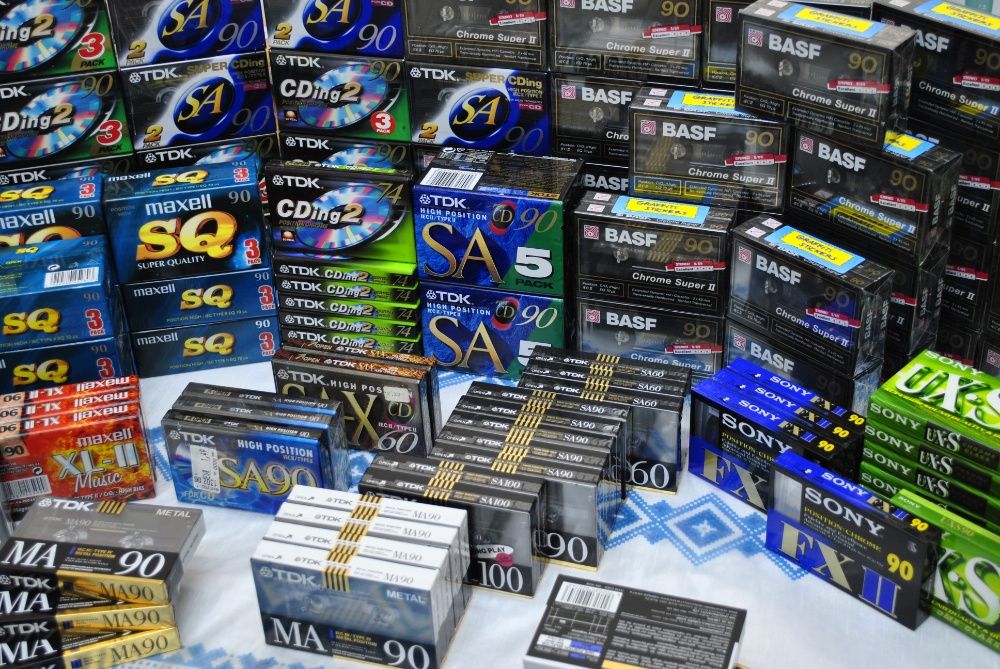 Аудиокассеты BASF FERRO EXTRA I, Maxell SQ XL, TDK Cding2 в ассортимен