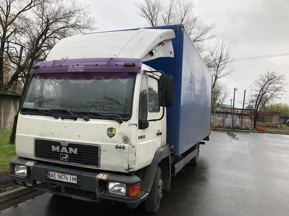 MAN 8.220 Пятитонник с гидробортом.