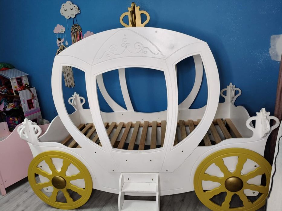 Łóżko dziecięce dla dziewczynki