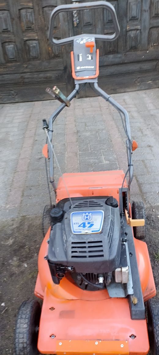 Kosiarka spalinowa Suzuki