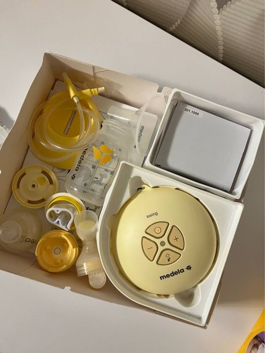 Молокоотсос Medela Sving