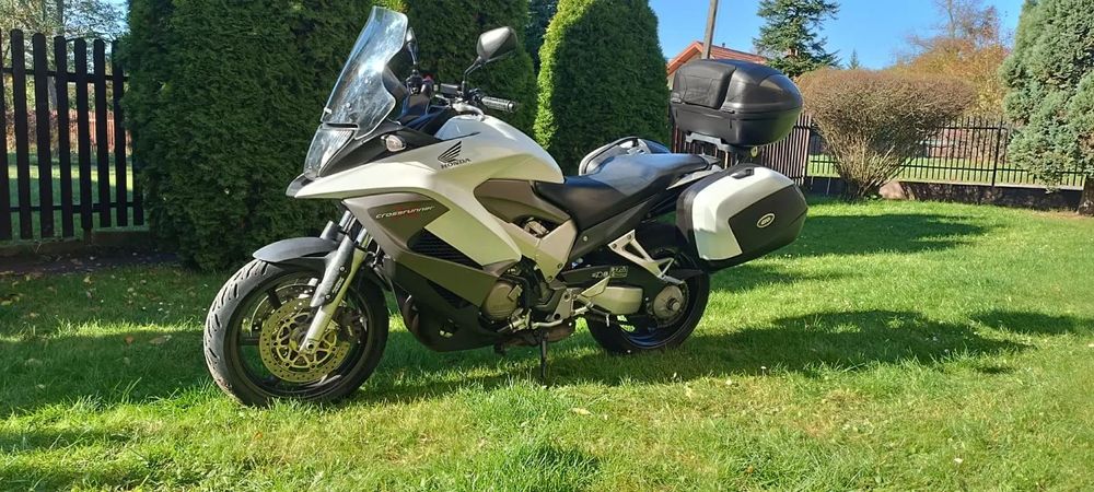 Honda VFR Śliczna Honda VFR 800 Crossrunner