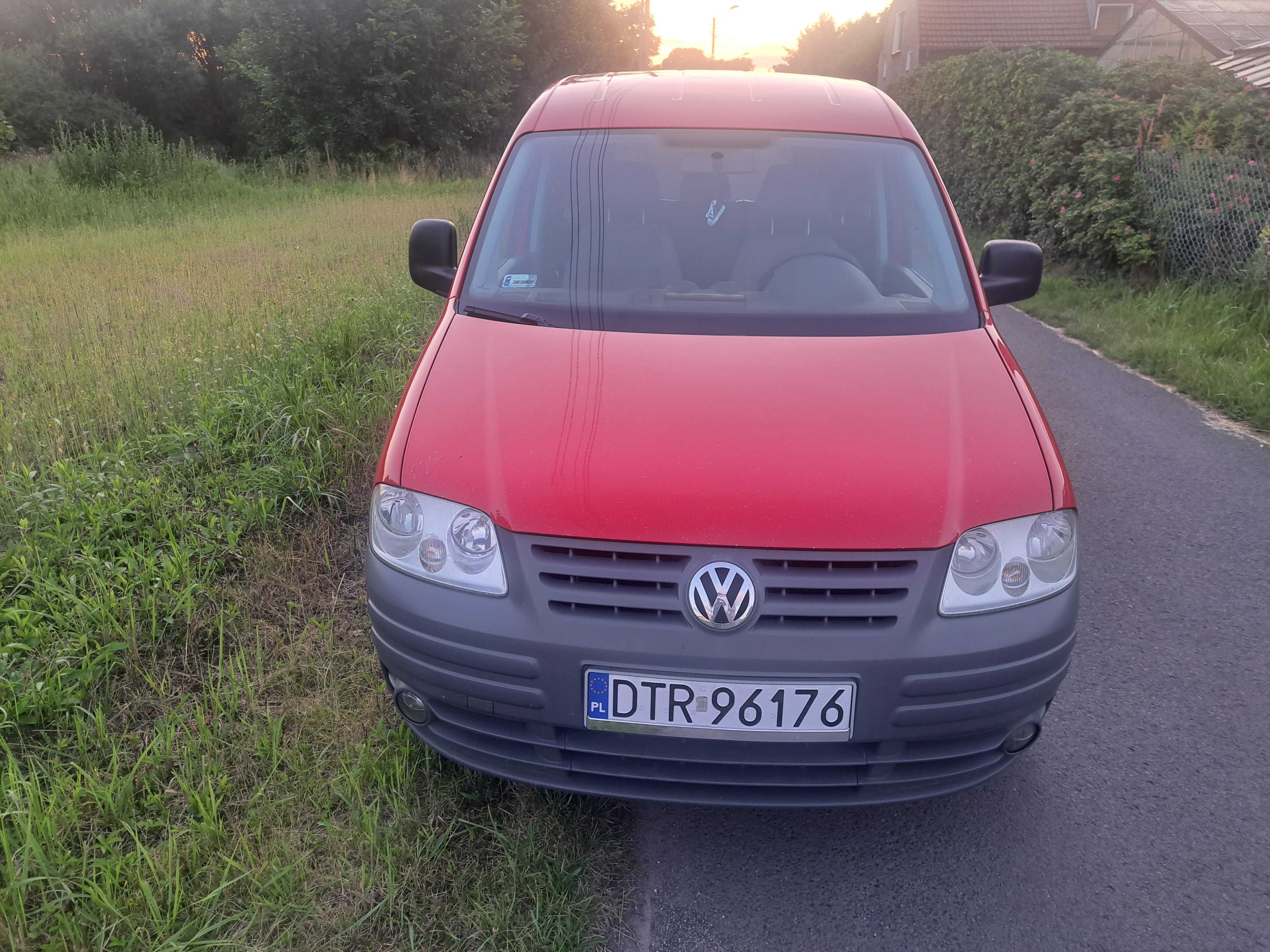VW Caddy Diesel 2007 czerwony - gotowy do jazdy