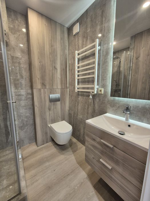 Продам квартиру з дизайнерських ремонтом