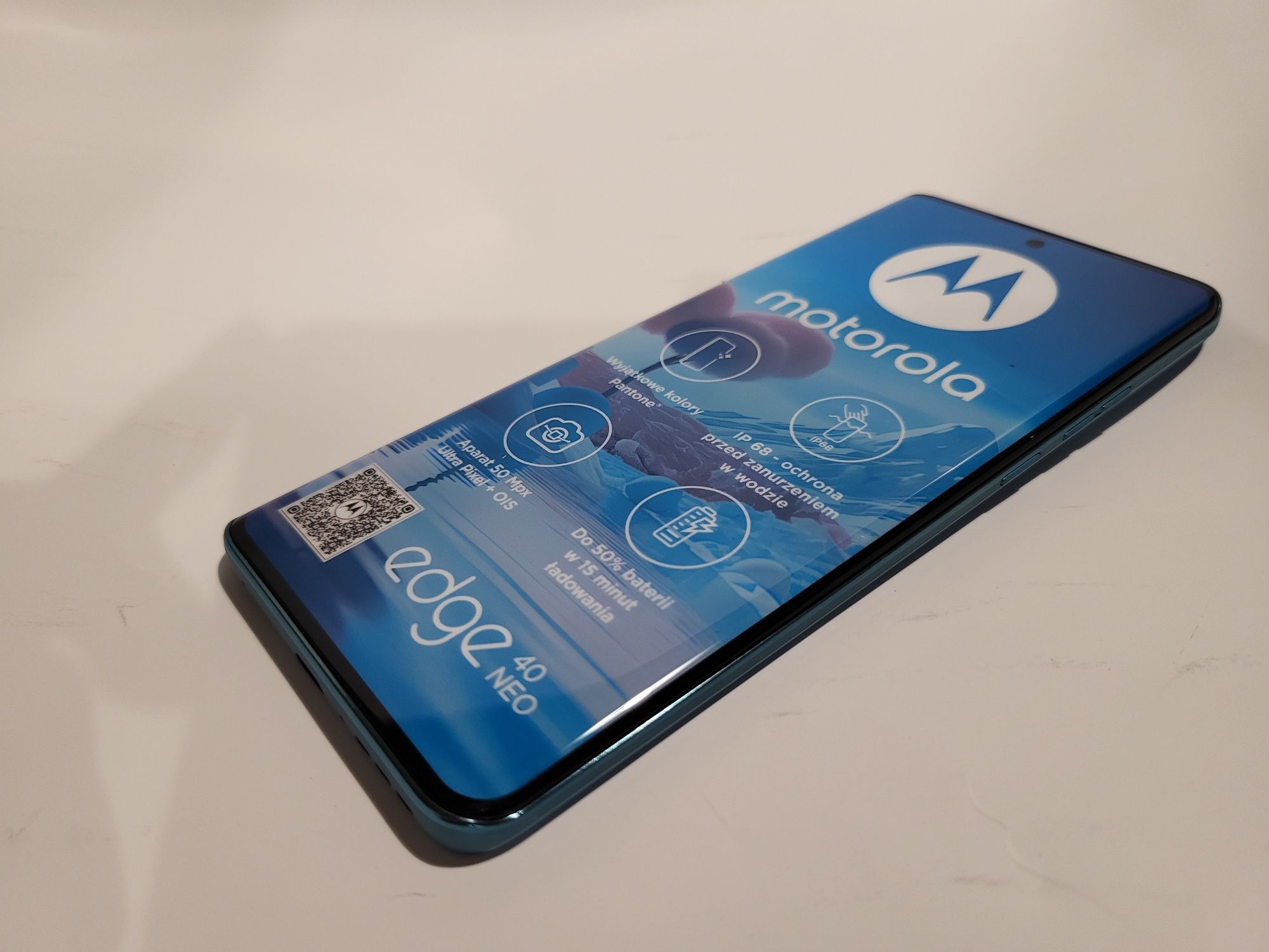 Atrapa telefonu Motorola Edge 40 neo 5G