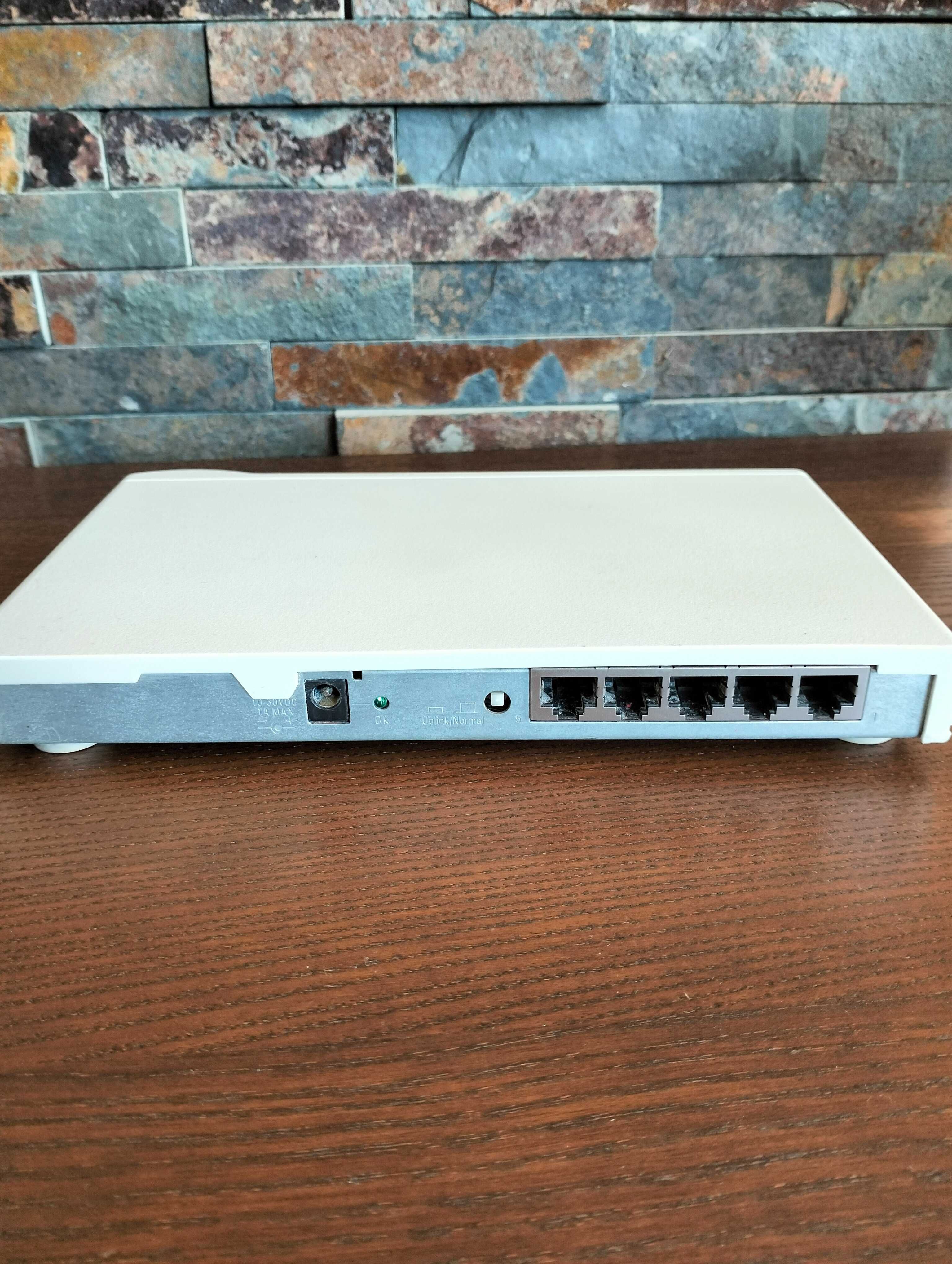 Switch 3Com 3C16793 5-portowy