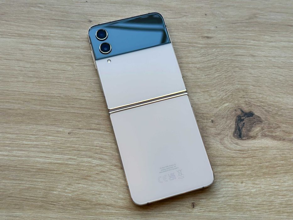 Telefon Samsung Galaxy Z Flip 4 128 GB / 8 GB RAM – 12mcy gwarancji!