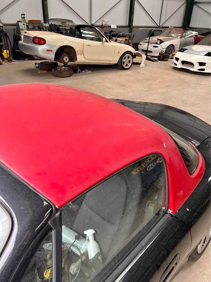 Hardtop vermelho para mazda
