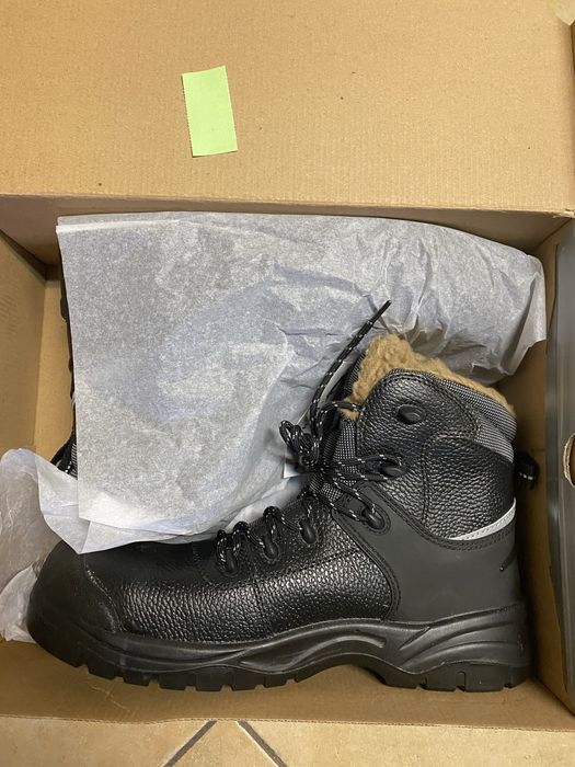 Sprzedam buty robocze-zimowe NOWE !!!