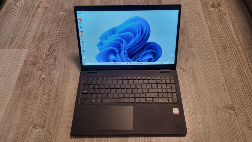 Dell 3520 I5-1135G7 DDR4-16 SSDM2-512 Відеокарта IRIS XE