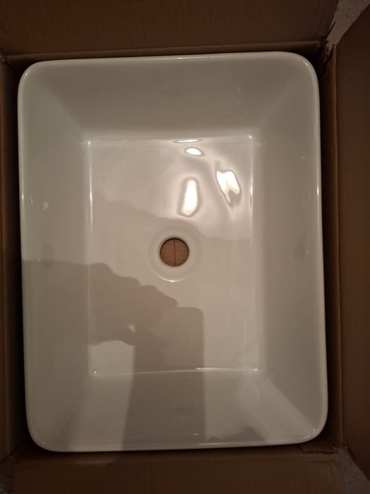 Umywalka ceramiczna nablatowa Nyks 48 x 37 Invena