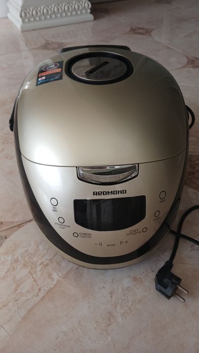 Мультиварка Redmond