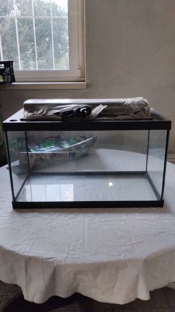 Conjunto de aquário com móvel