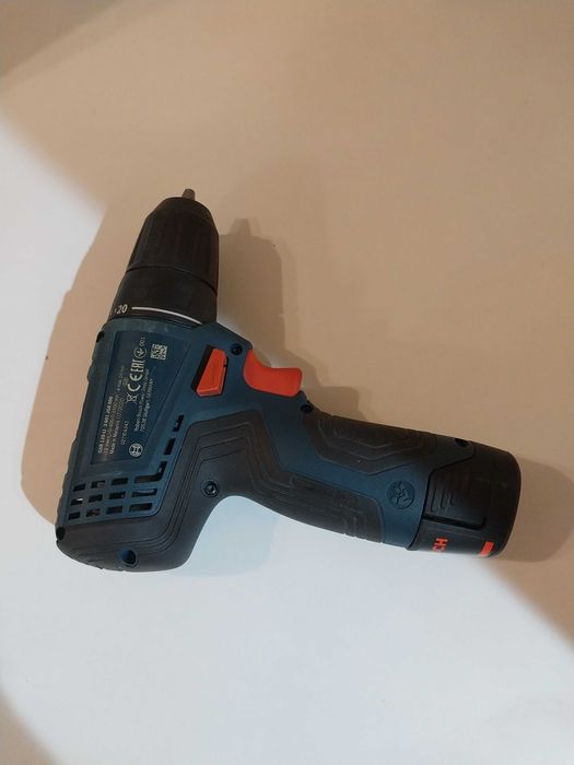 шуруповерт BOSCH GSR120-LI Идеальный