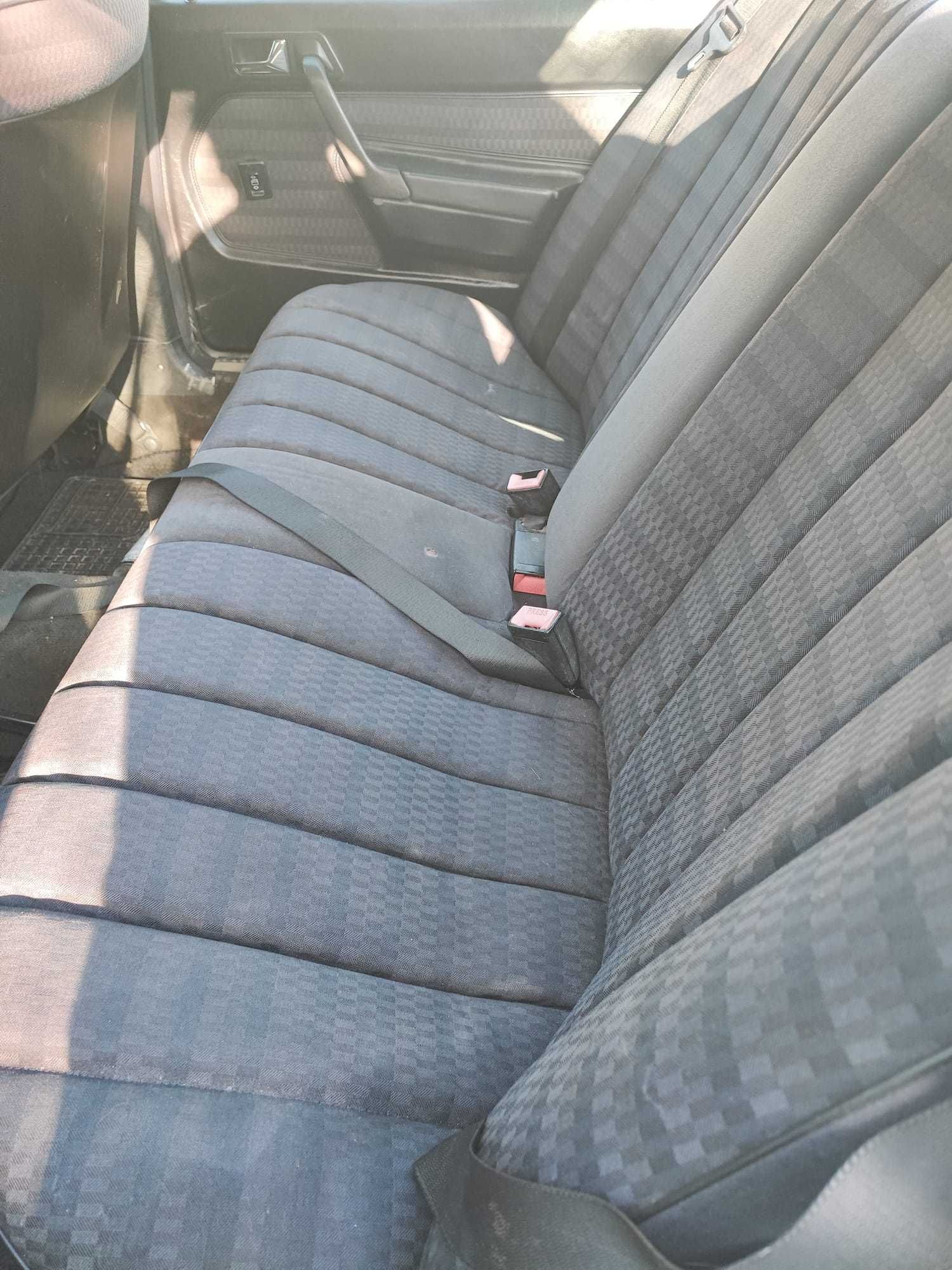 mercedes 190 para abate vendo diverso material