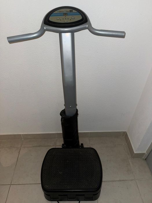 Plataforma Vibratória Vibra Plus 40 -Tonificação,Circulação e Drenagem